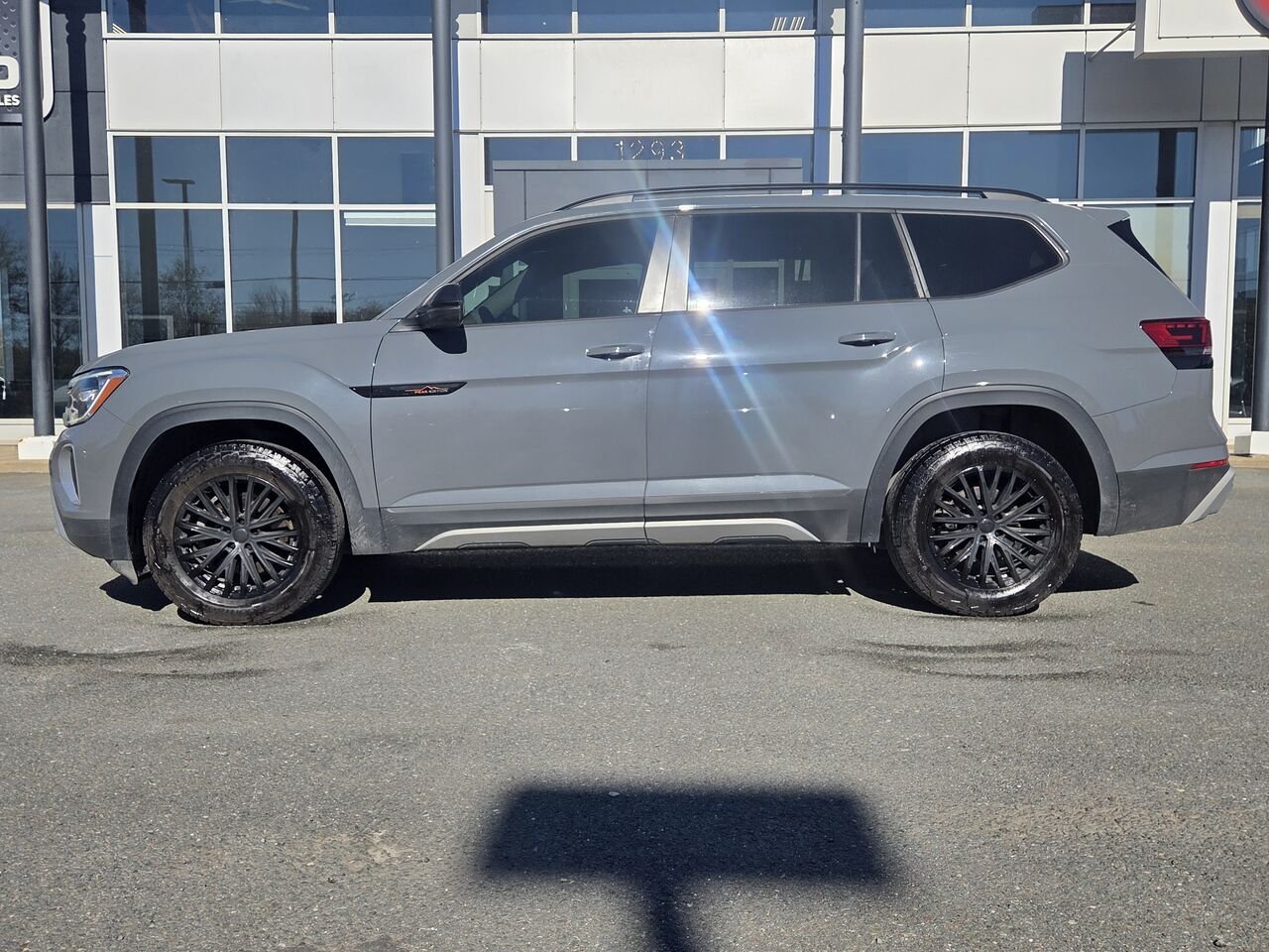 Volkswagen Atlas Peak Edition 2024 Gris Granby - photo #2