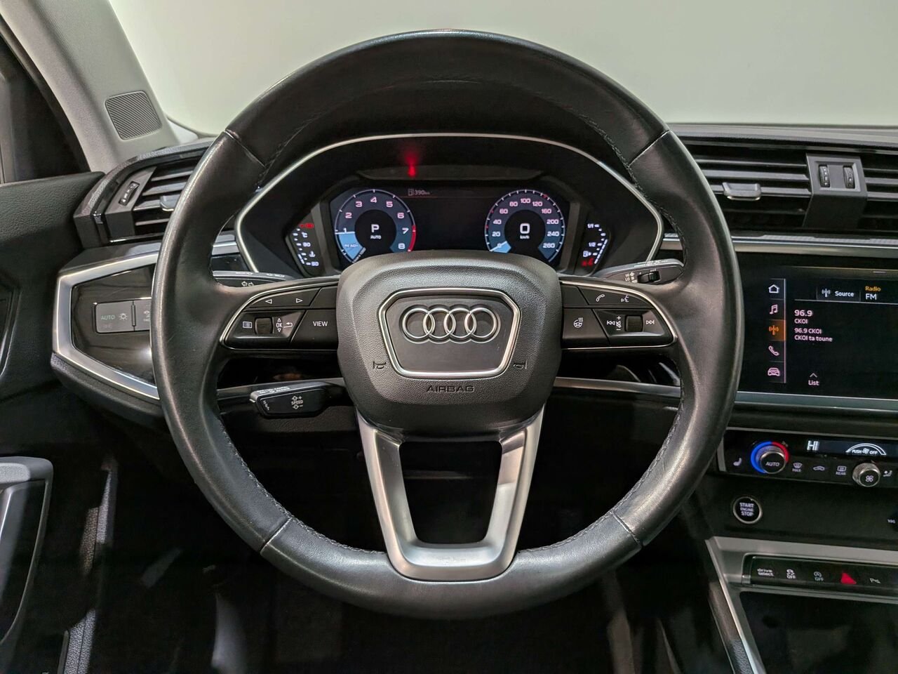 2021 Audi Q3 Progressiv 45 TFSI quattro Black Mirabel - photo #13