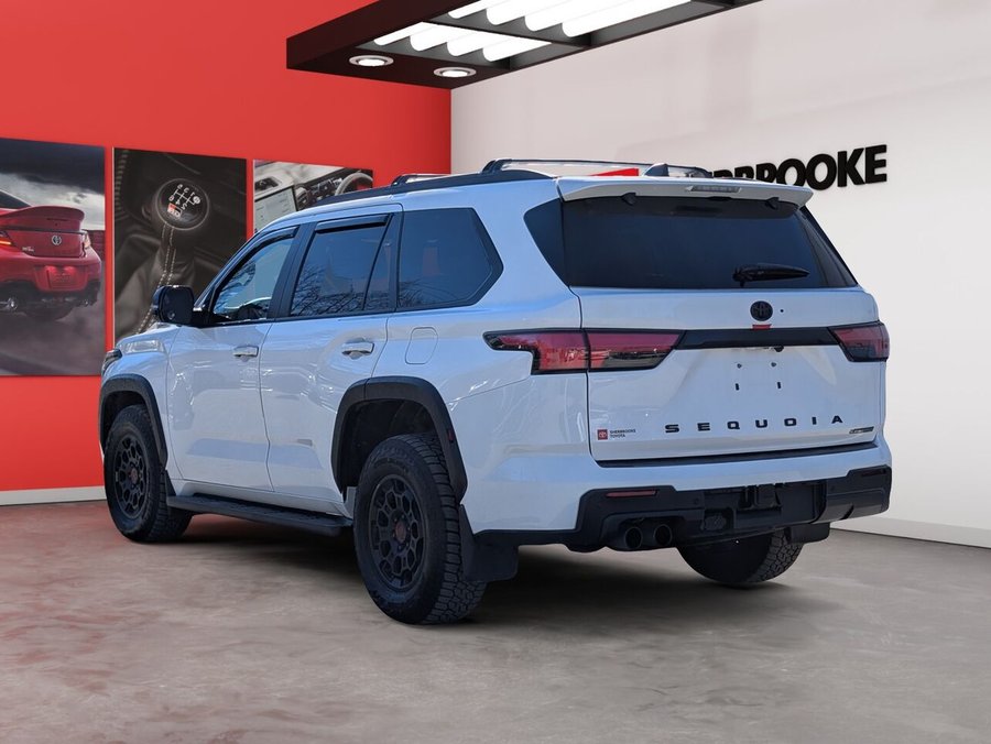 Toyota Sequoia LIMITED HYBRIDE/AWD/TOIT OUVRANT/SIÈGES CHAUFFANTS ET VENTILÉS/VOLANT CHAUFFANT/AC BIZONE 2026 Blanc