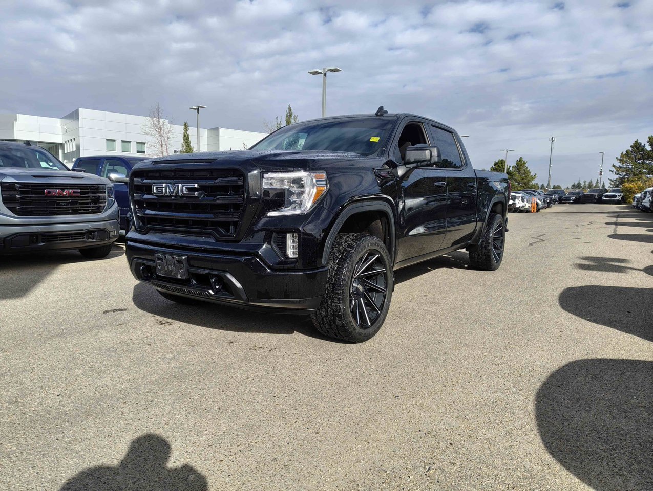 2020 GMC Sierra 1500 4WD Crew Cab 147 Elevation Black Sherwood Park - photo #3
