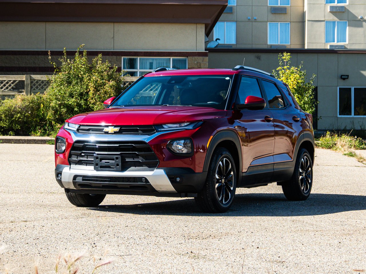 2021 Chevrolet Trailblazer FWD 4dr LT Red Sherwood Park - photo #3