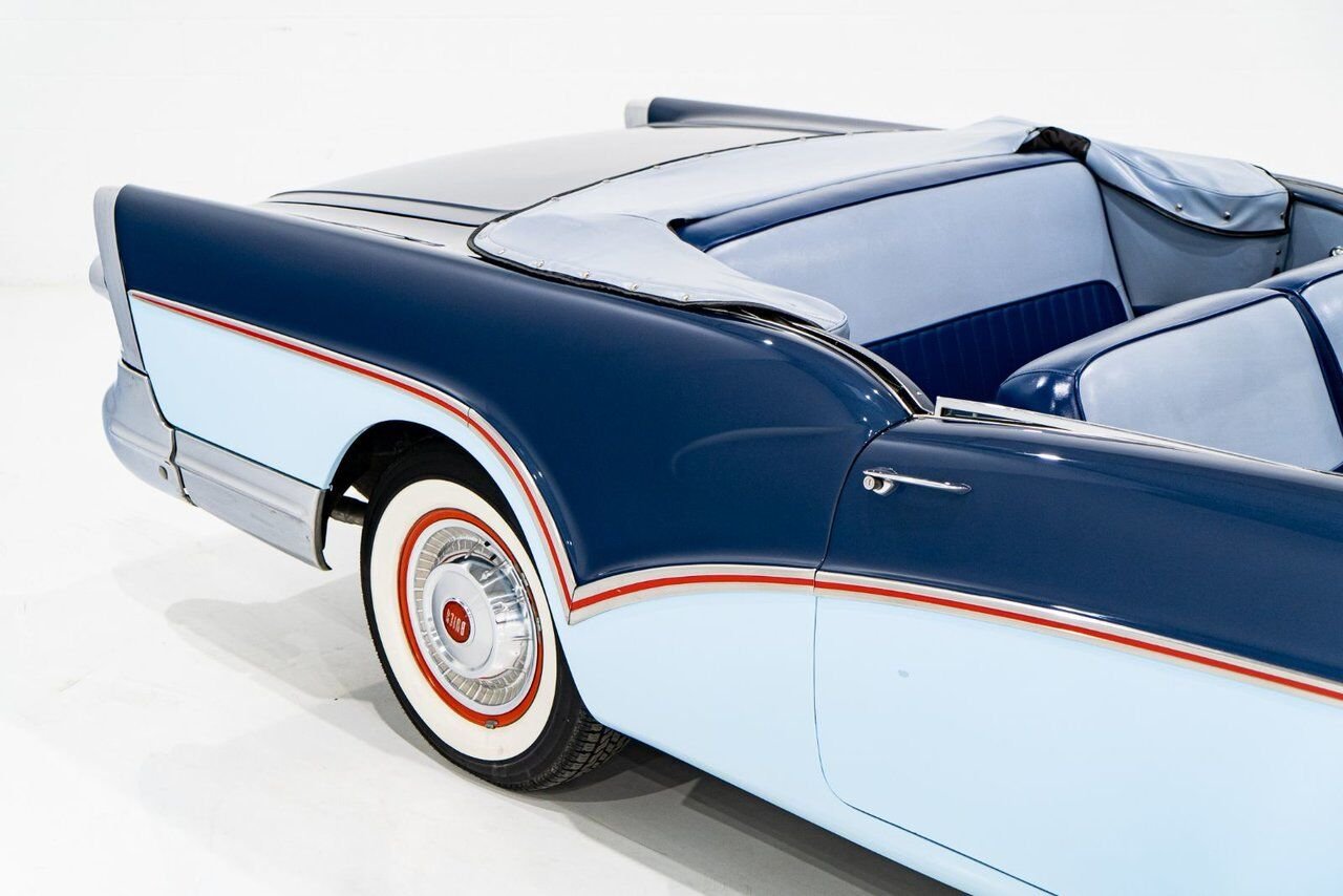 Buick Special 364/300HP NailHead 1 of only 2,056 1957 Bleu Montréal - photo #35