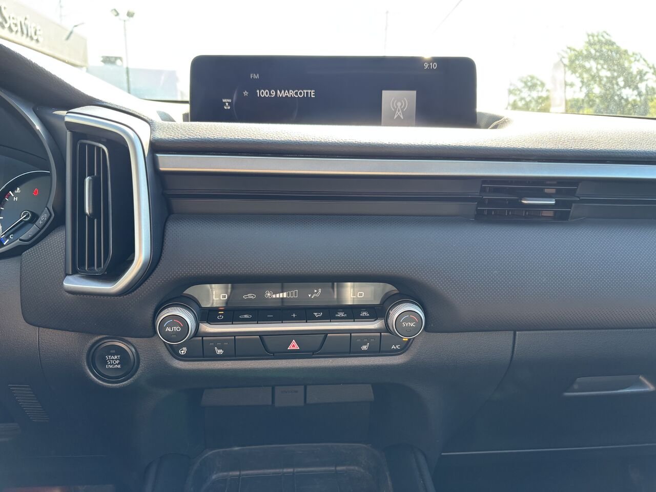MAZDA CX-50 PREFERRED PLUS GS-L TI 2023 Blanc Montmagny - photo #17