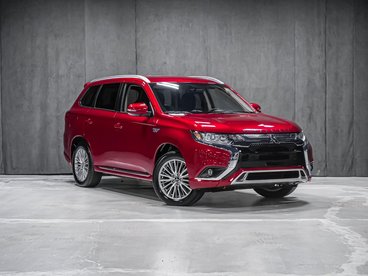 Mitsubishi Outlander PHEV 2021 Rouge Montréal - photo #1