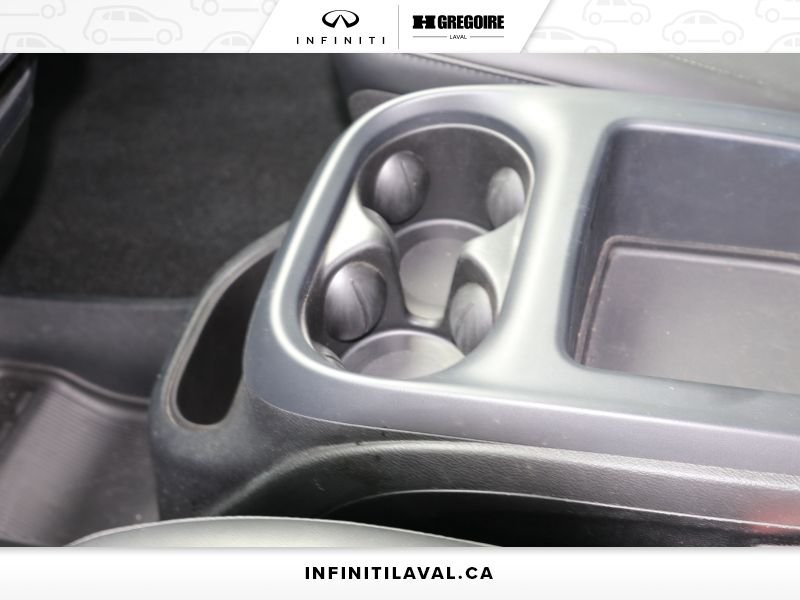 Chrysler Grand Caravan IT2572 | SXT CUIR MAGS CAMERA DE RECUL 2025 Laval - photo #19