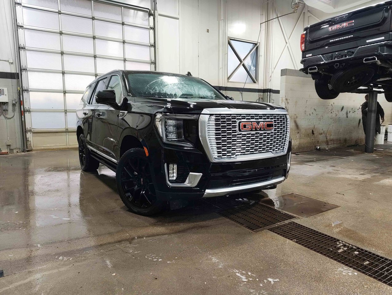 2022 GMC Yukon 4WD 4dr Denali Black Sherwood Park - photo #1