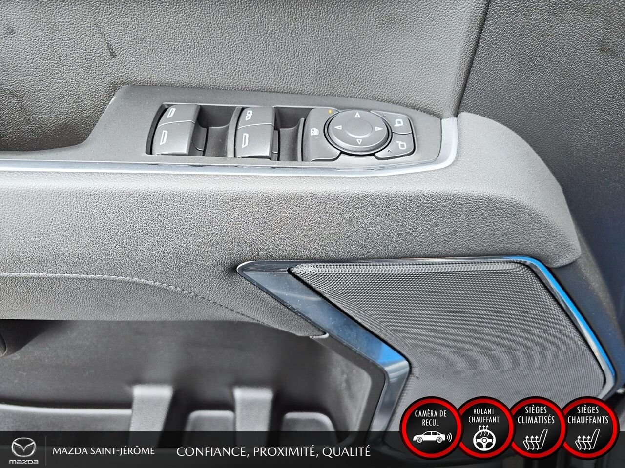 2026 Chevrolet Silverado 1500 RST | CABINE MULTIPLACE | COUVRE-CAISSE RIGIDE | MARCHEPIEDS Black Saint-Jérôme - photo #12