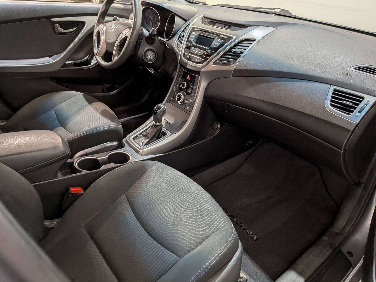 Hyundai Elantra 2015 Argent Val-David - photo #16