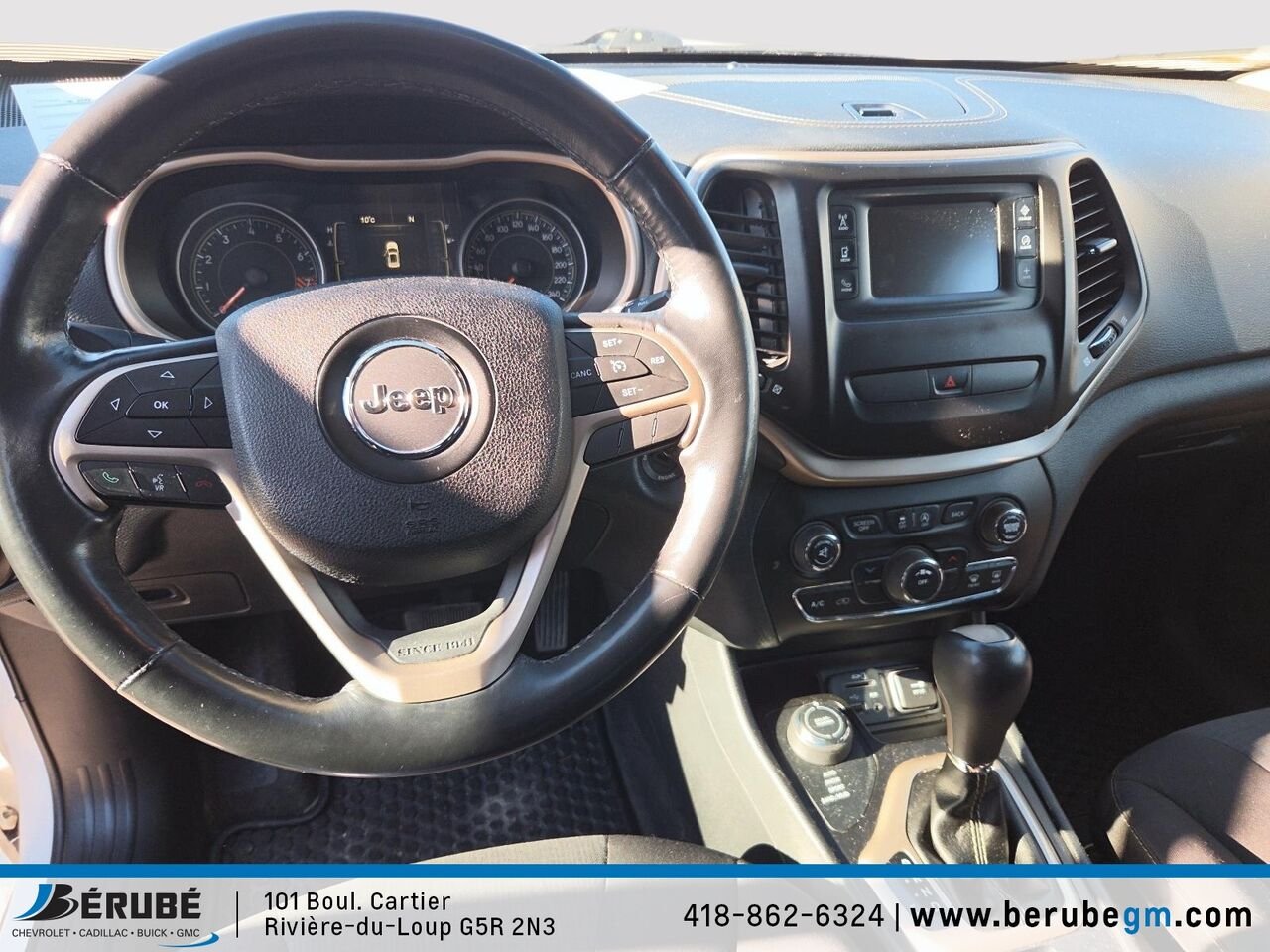 2015 Jeep CHEROKEE 4x4 North White Rivière-du-Loup - photo #6