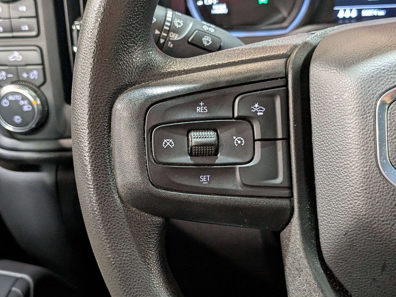 2024 GMC Sierra 1500 4WD Crew Cab 157" Pro Black Val-David - photo #15