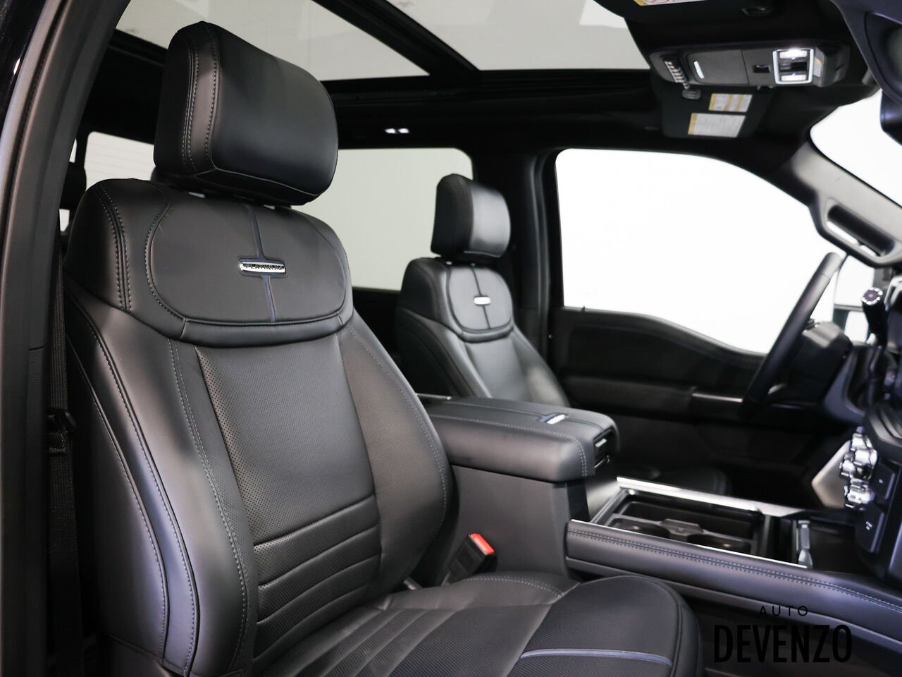 2026 Ford Super Duty F-450 DRW Black Saint-Eustache - photo #8