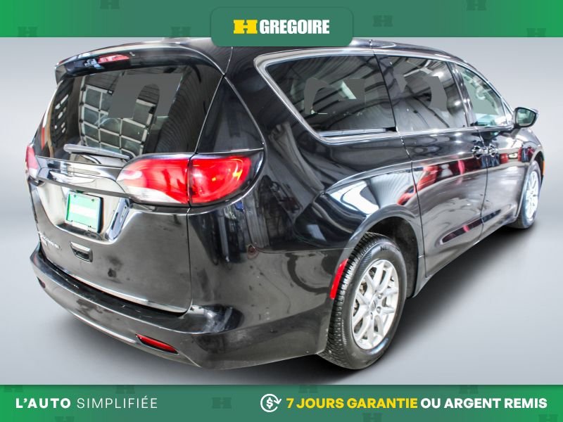 Chrysler Grand Caravan 2024 Noir Laval - photo #8