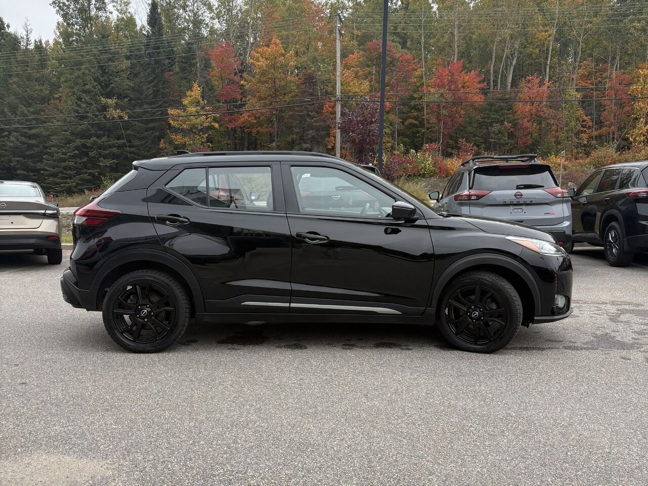 2024 Nissan Kicks SR Black Mont-Laurier - photo #3