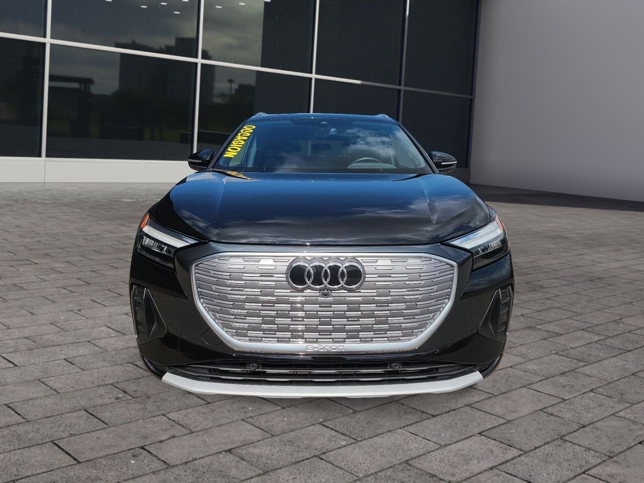 2024 Audi Q4 e-tron QUATTRO Black Québec - photo #4