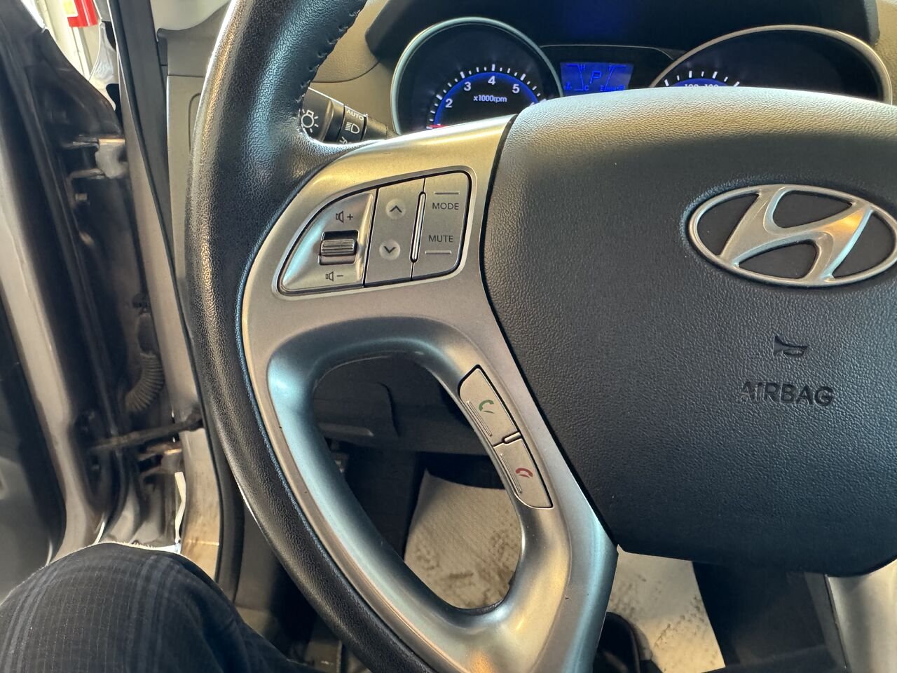 2011 Hyundai Tucson Grey Saint-Eustache - photo #11