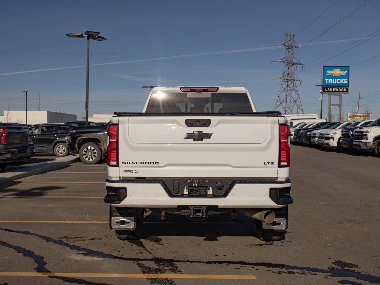 2024 Chevrolet Silverado 3500HD 4WD Crew Cab 159 LTZ White Sherwood Park - photo #8