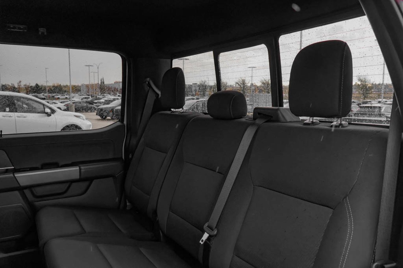 2025 Ford F-150 XLT 4WD SuperCrew 5.5' Box White Sherwood Park - photo #29