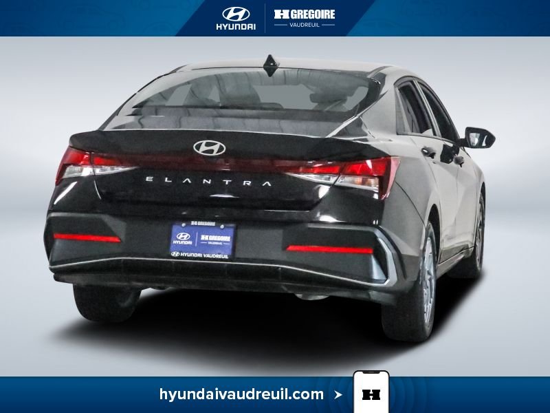 2025 Hyundai Elantra Black Blainville - photo #10