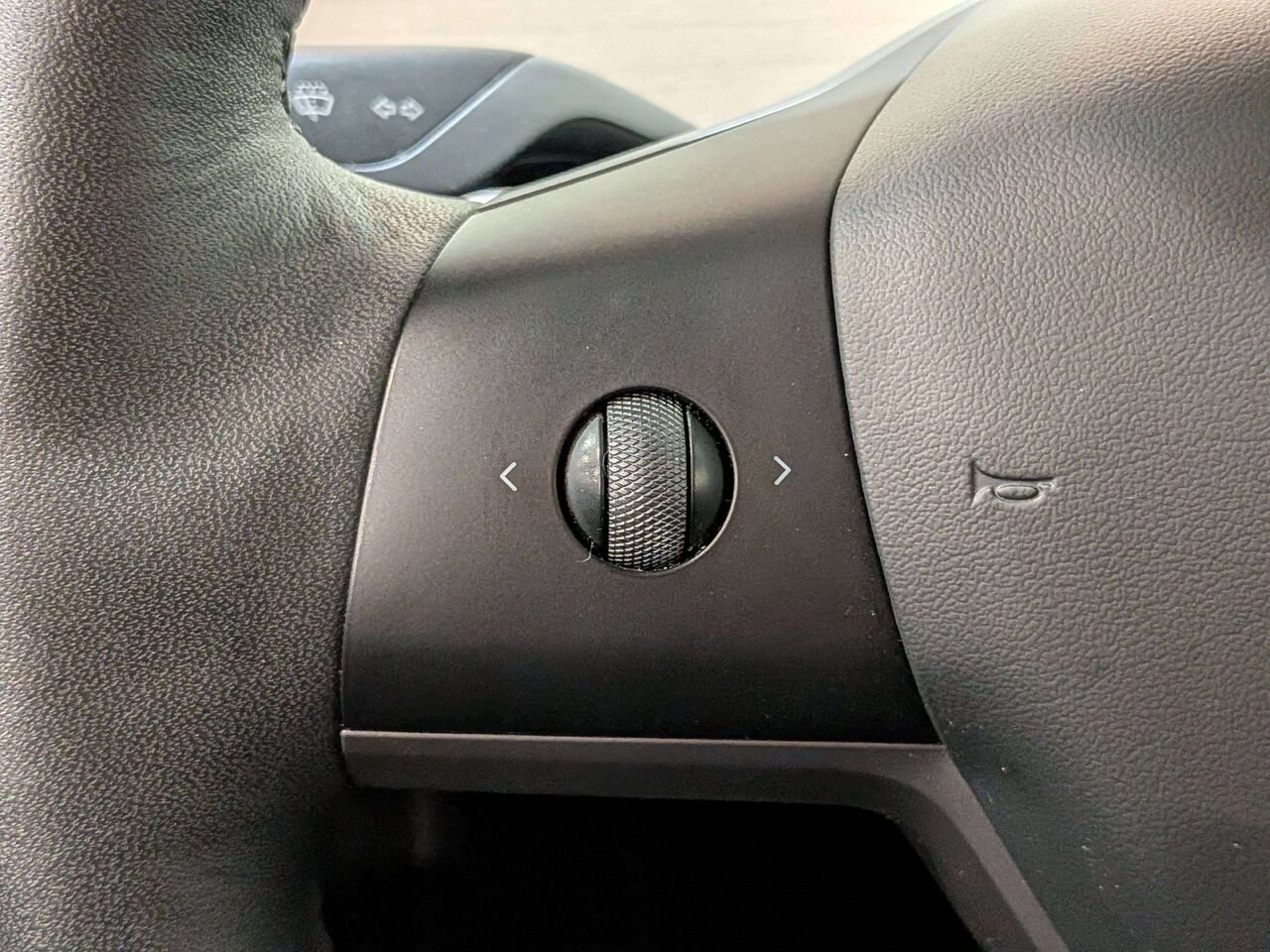 2023 Tesla Model 3 RWD White Val-David - photo #15