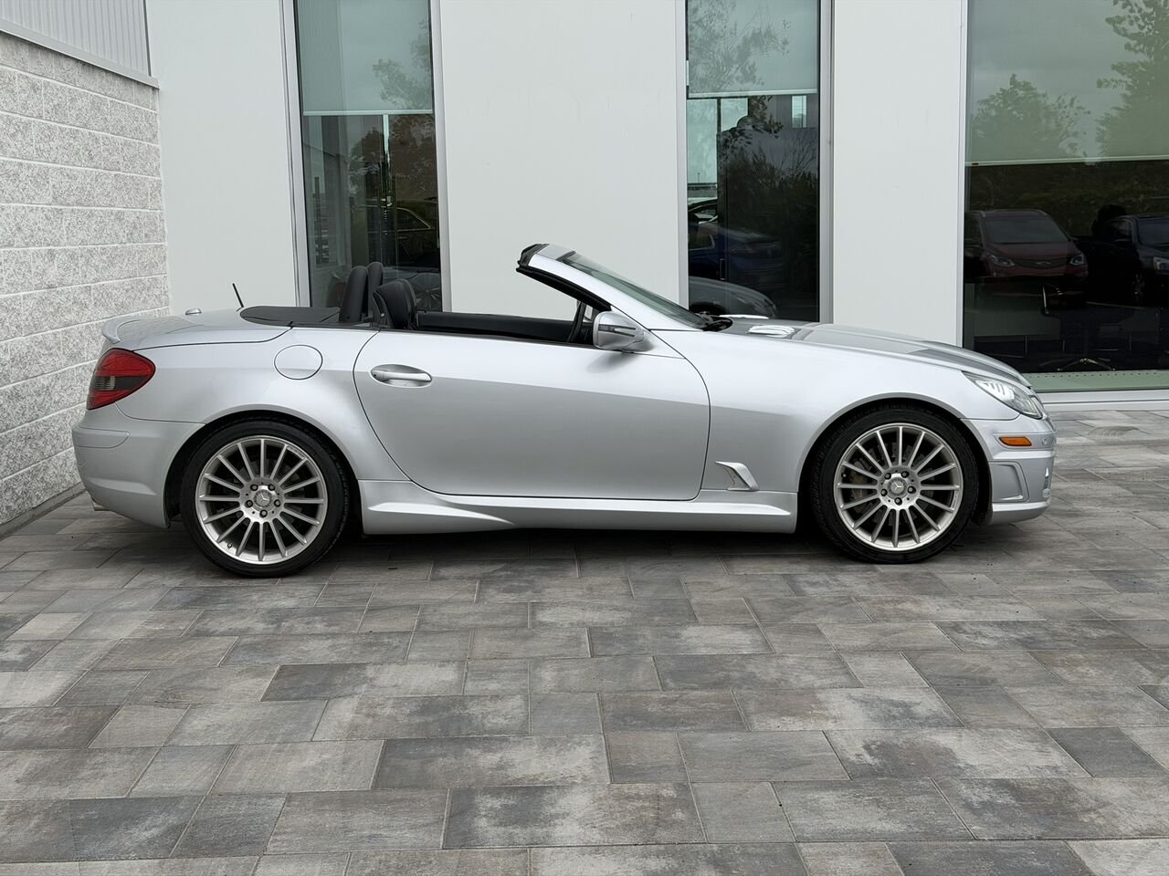 Mercedes-Benz Classe-SLK SLK 350 COVERTIBLE **RECONSTRUIT** 2011 Argent Laval - photo #1