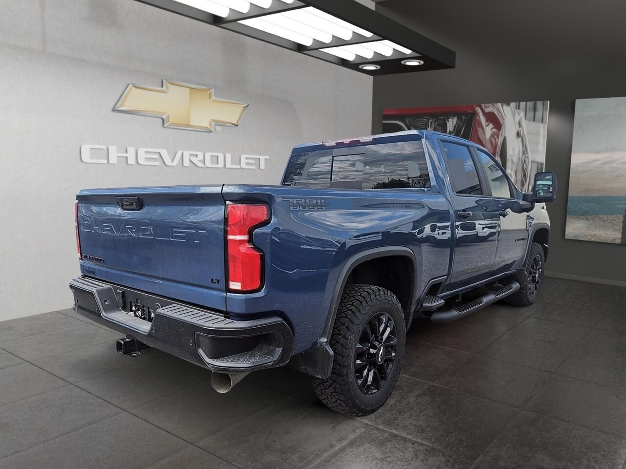 CHEVROLET Silverado 2500HD LT 2026 BLEU RIVERAIN METALLISE Saint-Hyacinthe - photo #4