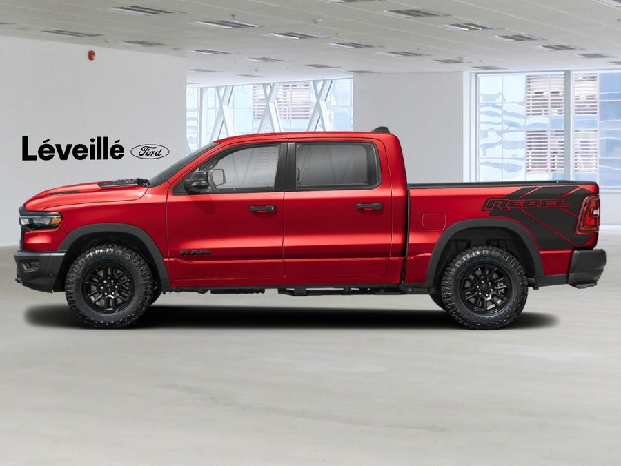 RAM 1500 Rebel cabine d'équipe 4x4 caisse de 5 pi 7 po 2026 Couche nacrée rouge fondu