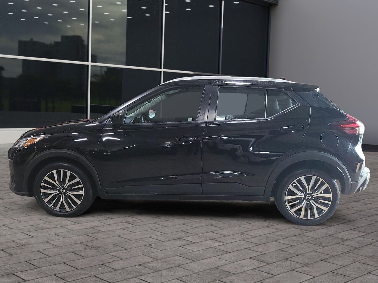 2021 Nissan Kicks SV TA Black Québec - photo #7