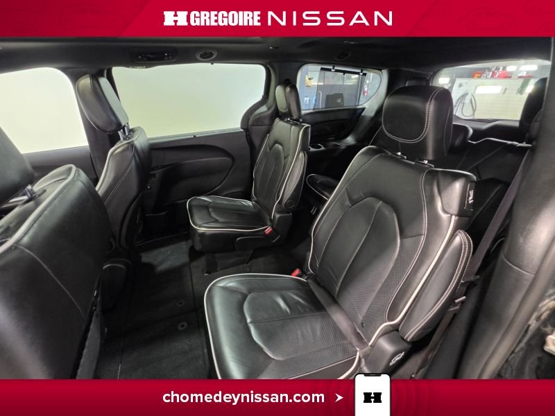 2025 Chrysler Pacifica Black Saint-Eustache - photo #32