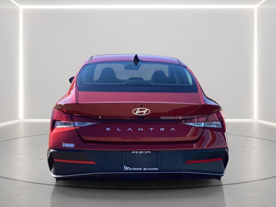 2026 HYUNDAI ELANTRA PREFERRED Preferred IVT avec ensemble technologie Red