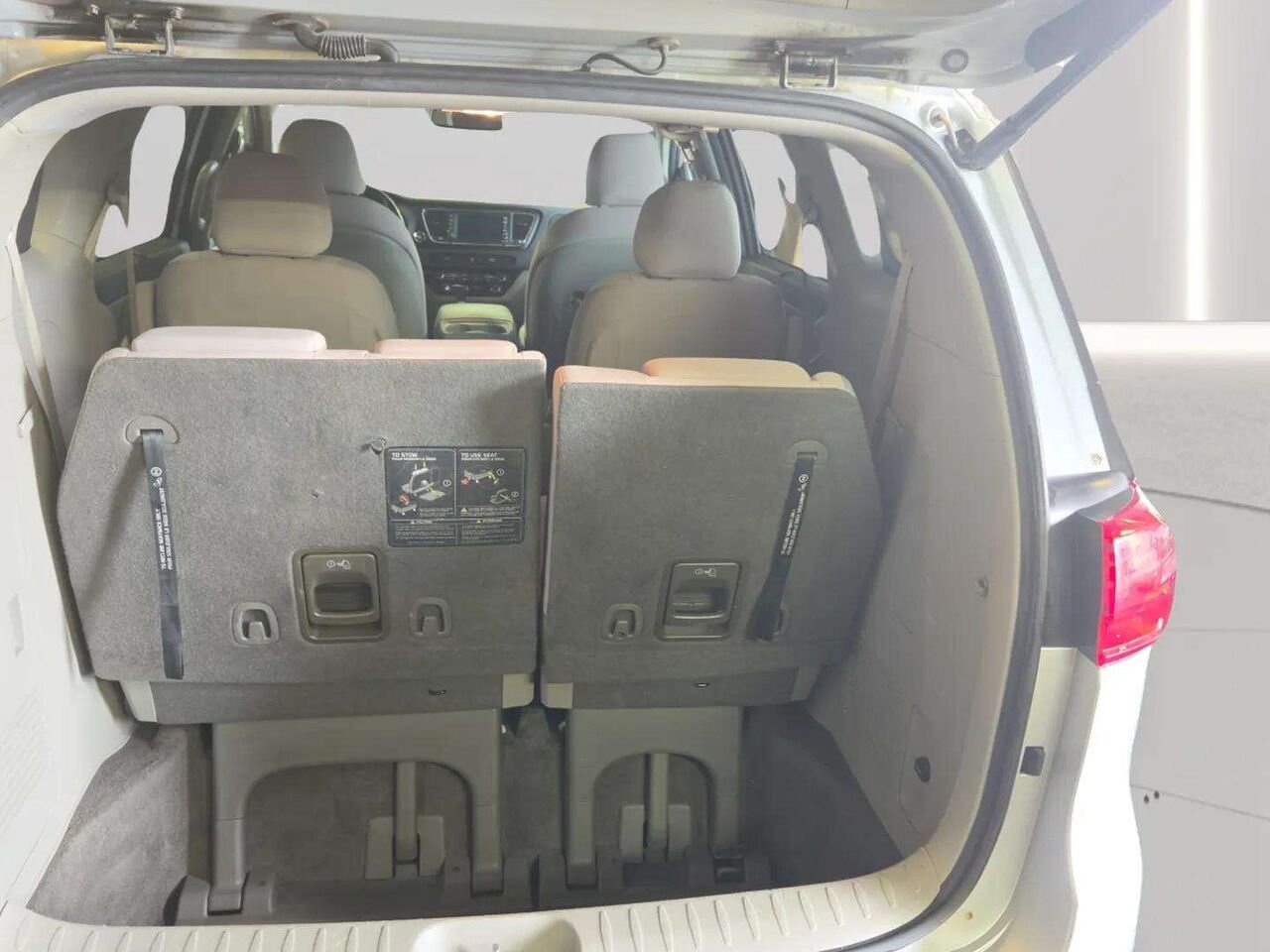 Kia Sedona 2020 Argent Gatineau - photo #16