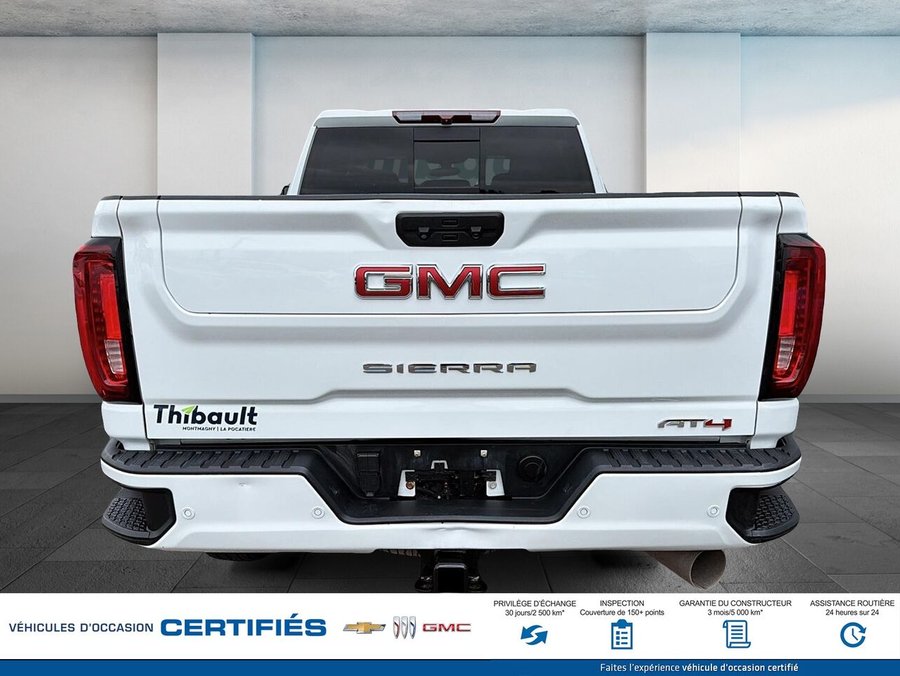 GMC SIERRA K25 AT4 cabine multiplace 4RM 159 po 2023 Blanc