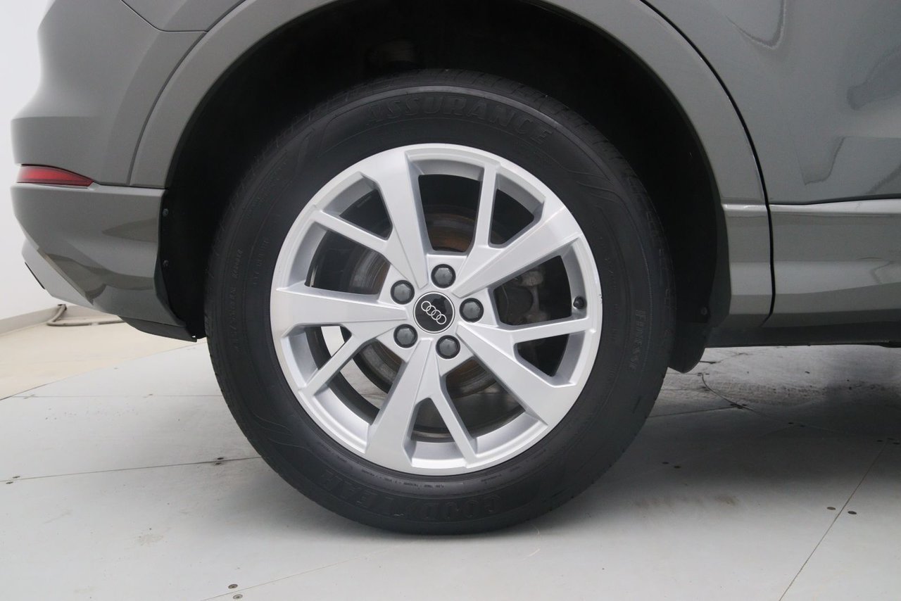 Audi Q3 2025 Argent Baie-Comeau - photo #17