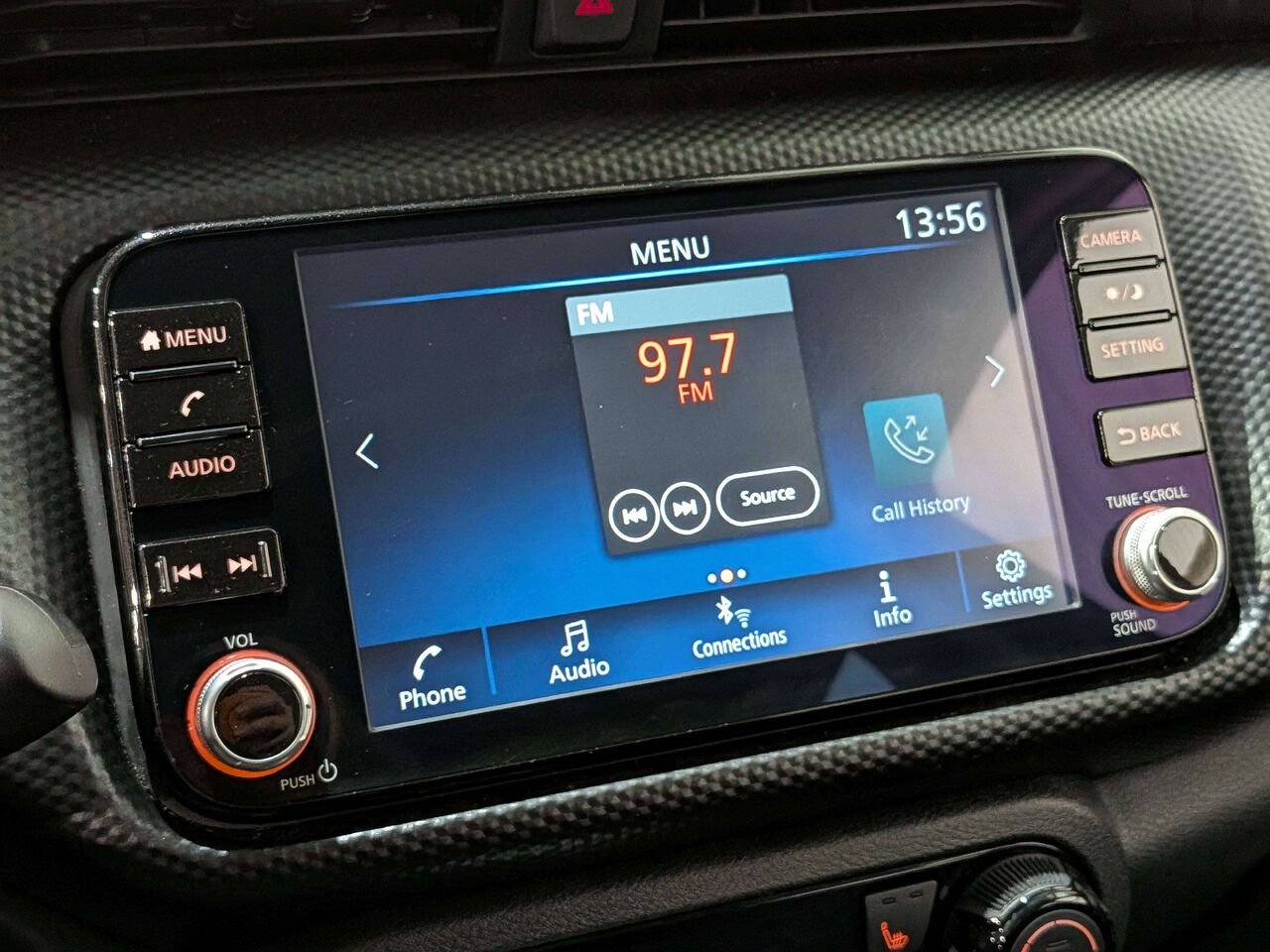 Nissan Kicks 2024 Orange Val-David - photo #18