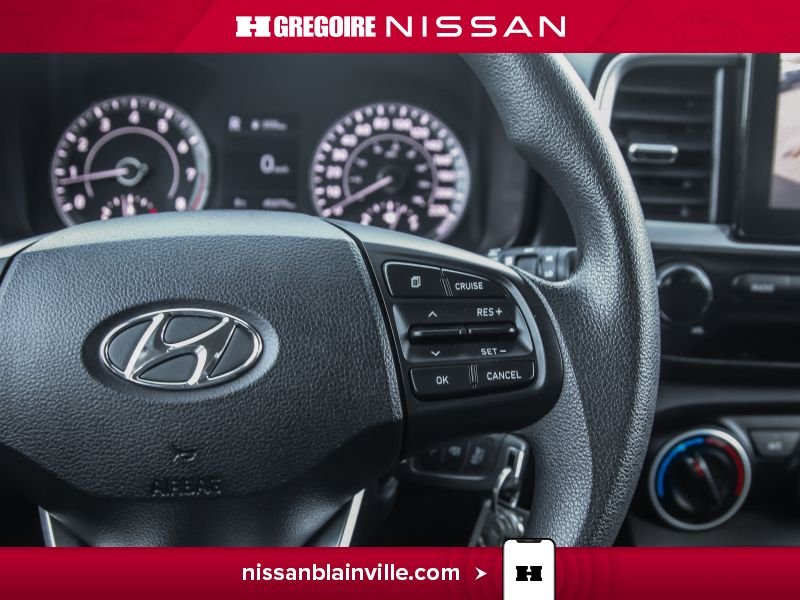 2021 Hyundai Venue White Laval - photo #16
