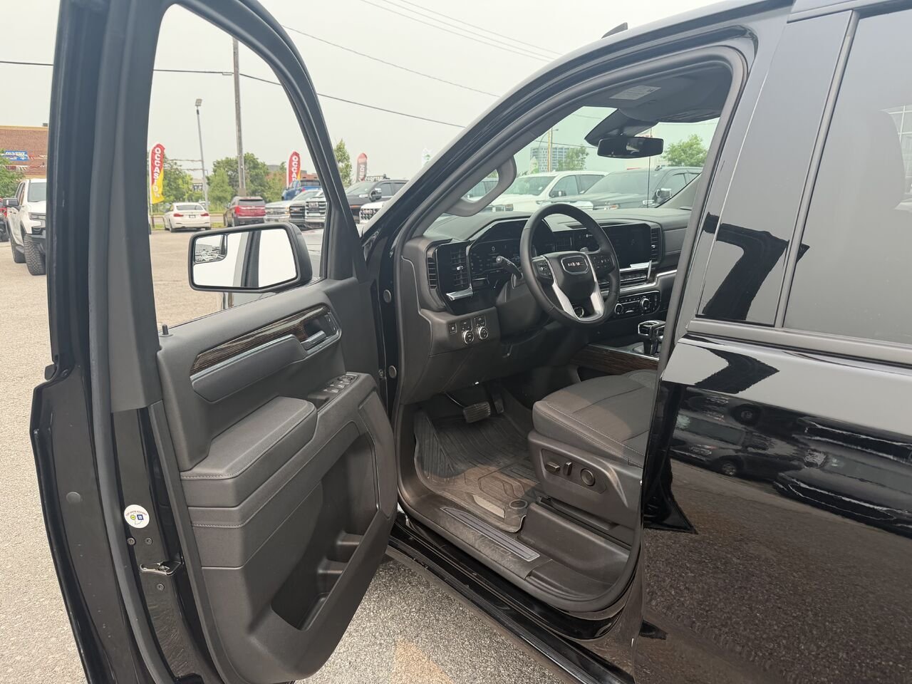 2025 GMC SIERRA K1500 ELEVATION Elevation cabine multiplace 4RM 157 po Black Gatineau - photo #1