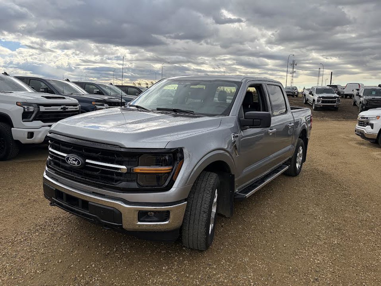 2025 Ford F-150 XLT 4WD SuperCrew 5.5' Box Grey Sherwood Park - photo #2