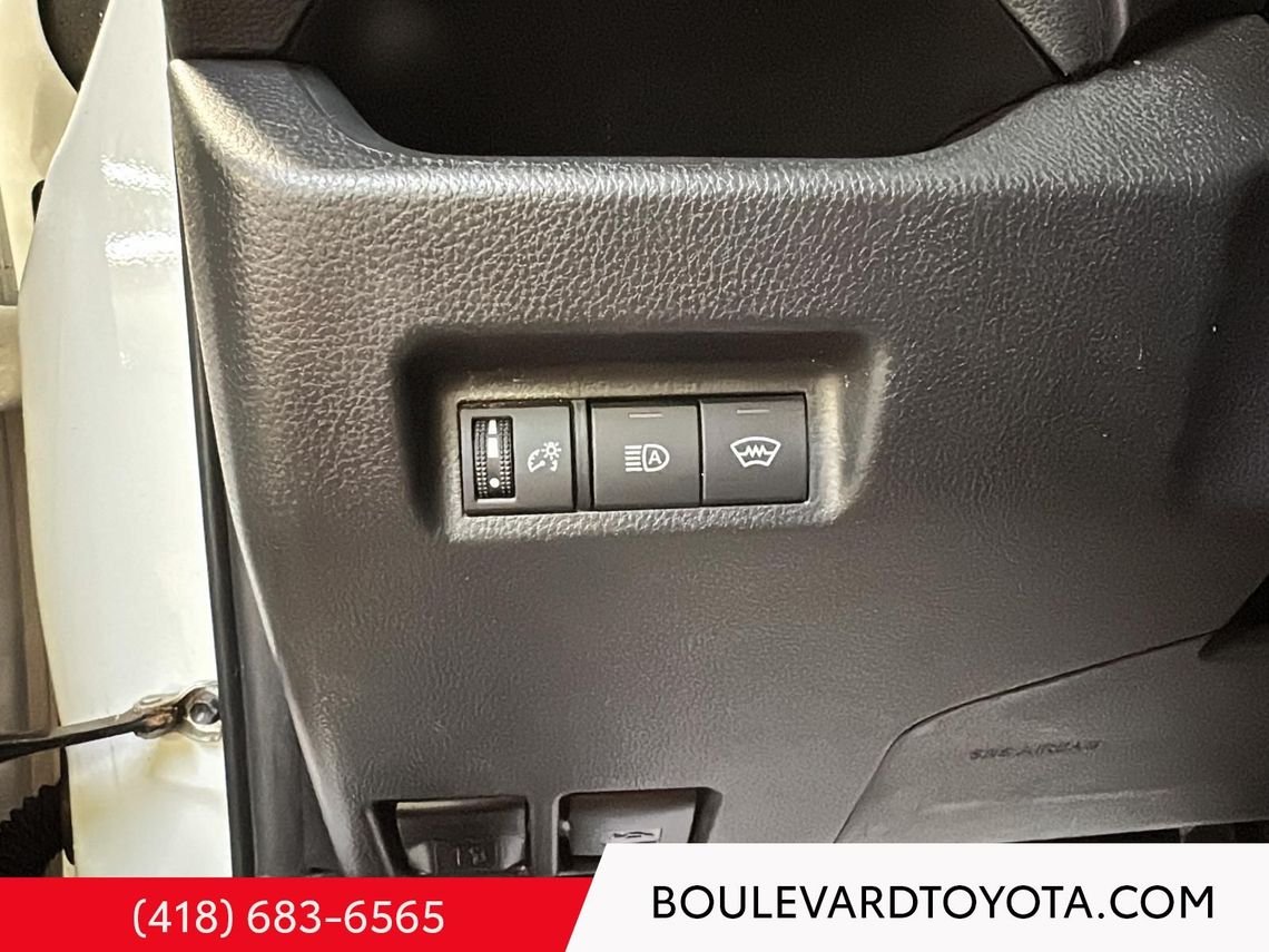 2024 Toyota RAV4 531707-82 | LE, AWD White Québec - photo #14