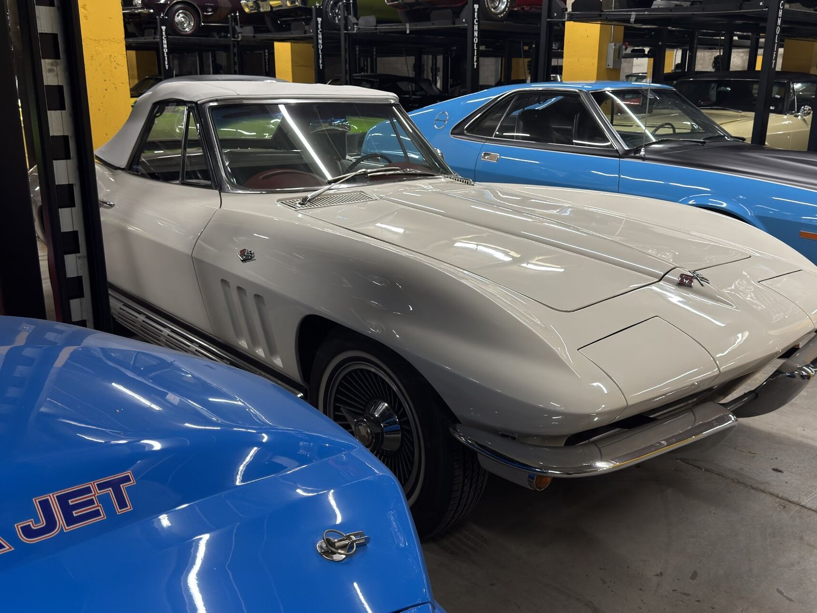 Chevrolet Corvette 1965 Blanc Montréal - photo #2