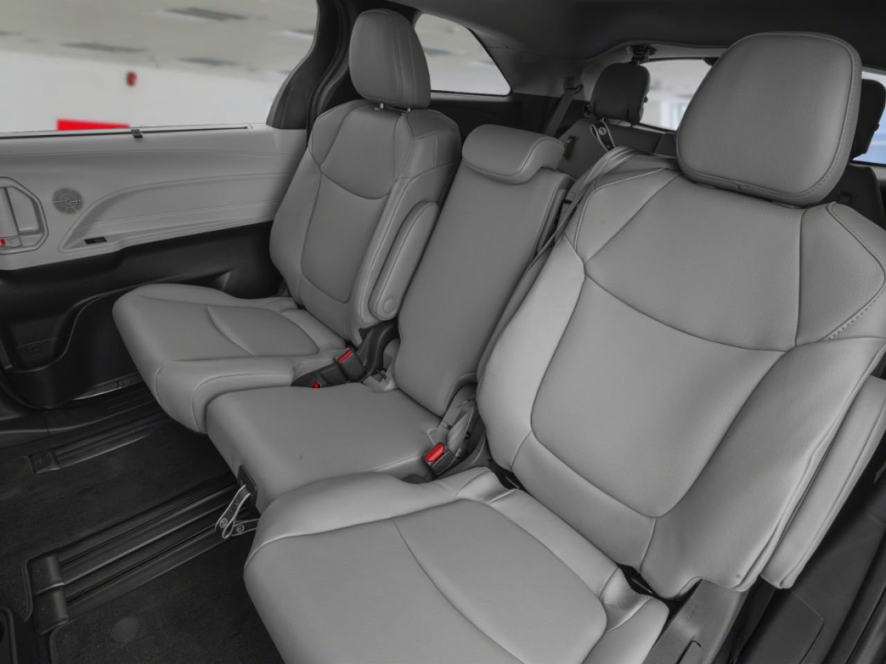 TOYOTA Sienna 100659 | XLE 2026 Frisson glacé nacré Québec - photo #10