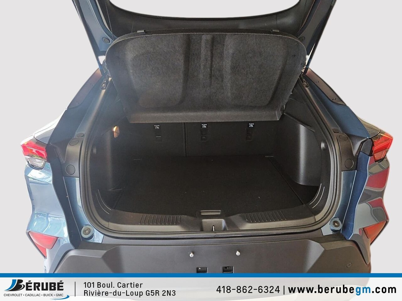 BUICK ENVISTA PREFERRED Privilégiée 4 portes TA 2024 Bleu Rivière-du-Loup - photo #4