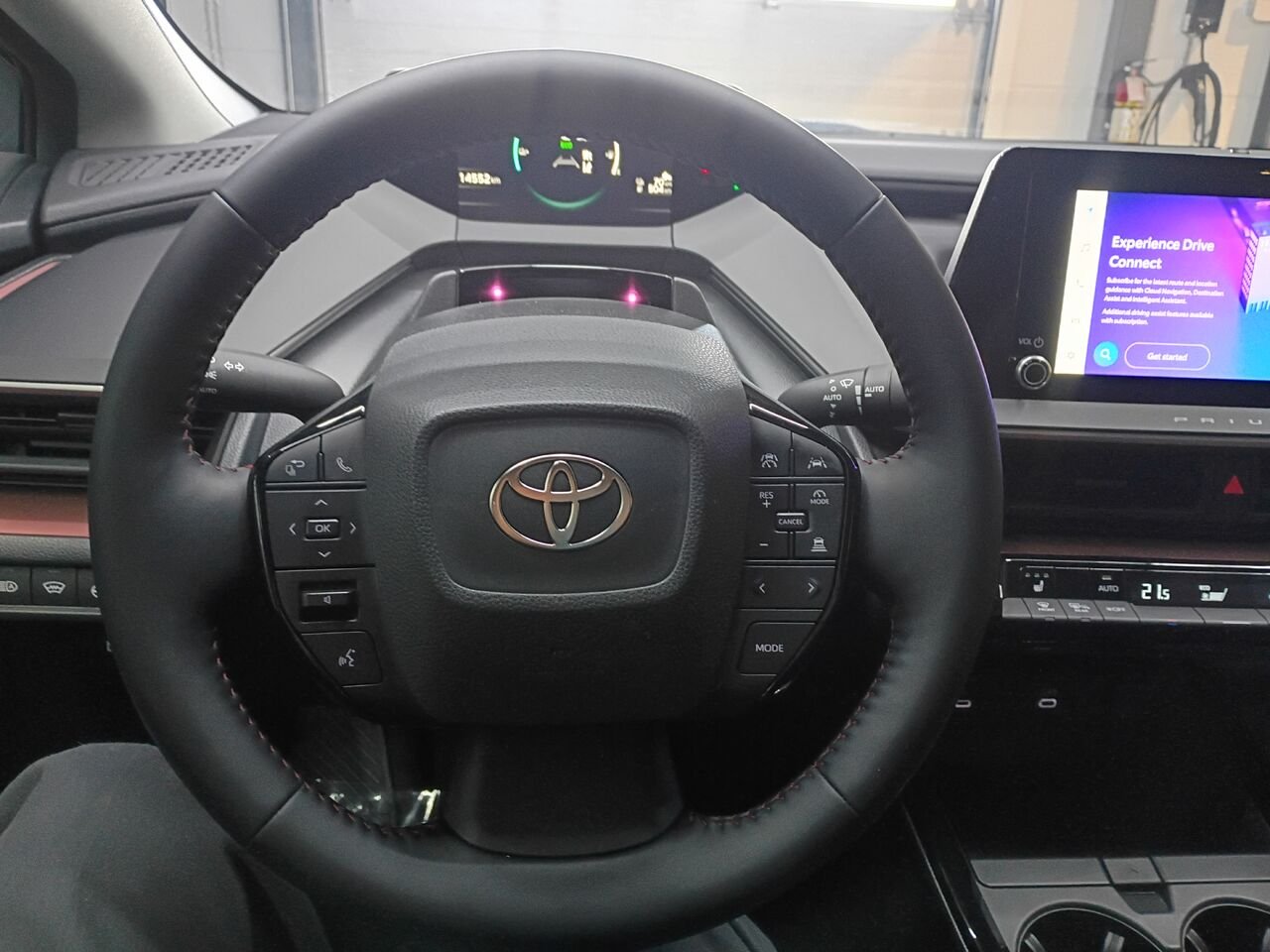 2024 Toyota Prius Prime Grey Blainville - photo #18