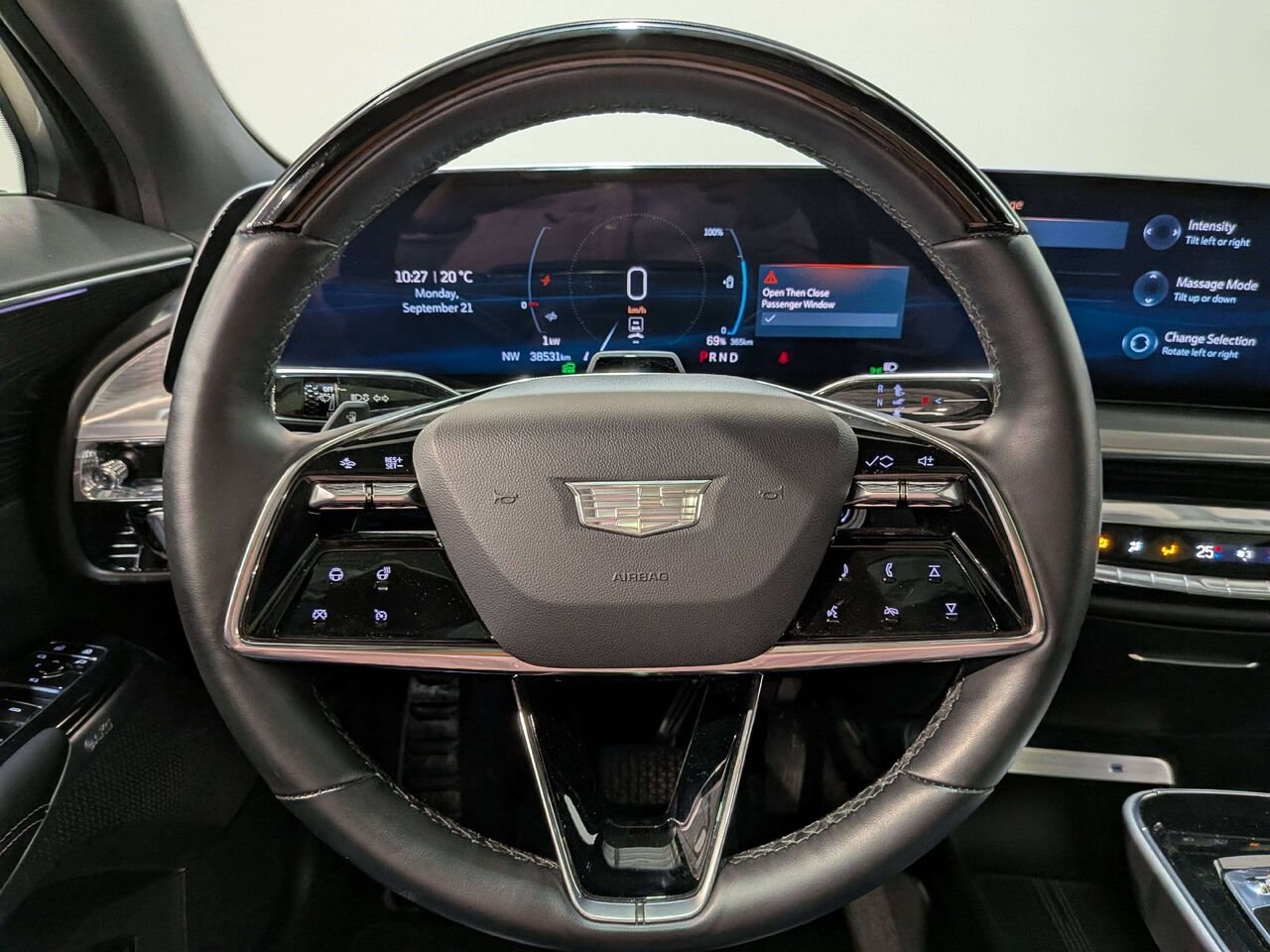 Cadillac LYRIQ 2024 Blanc Val-David - photo #18