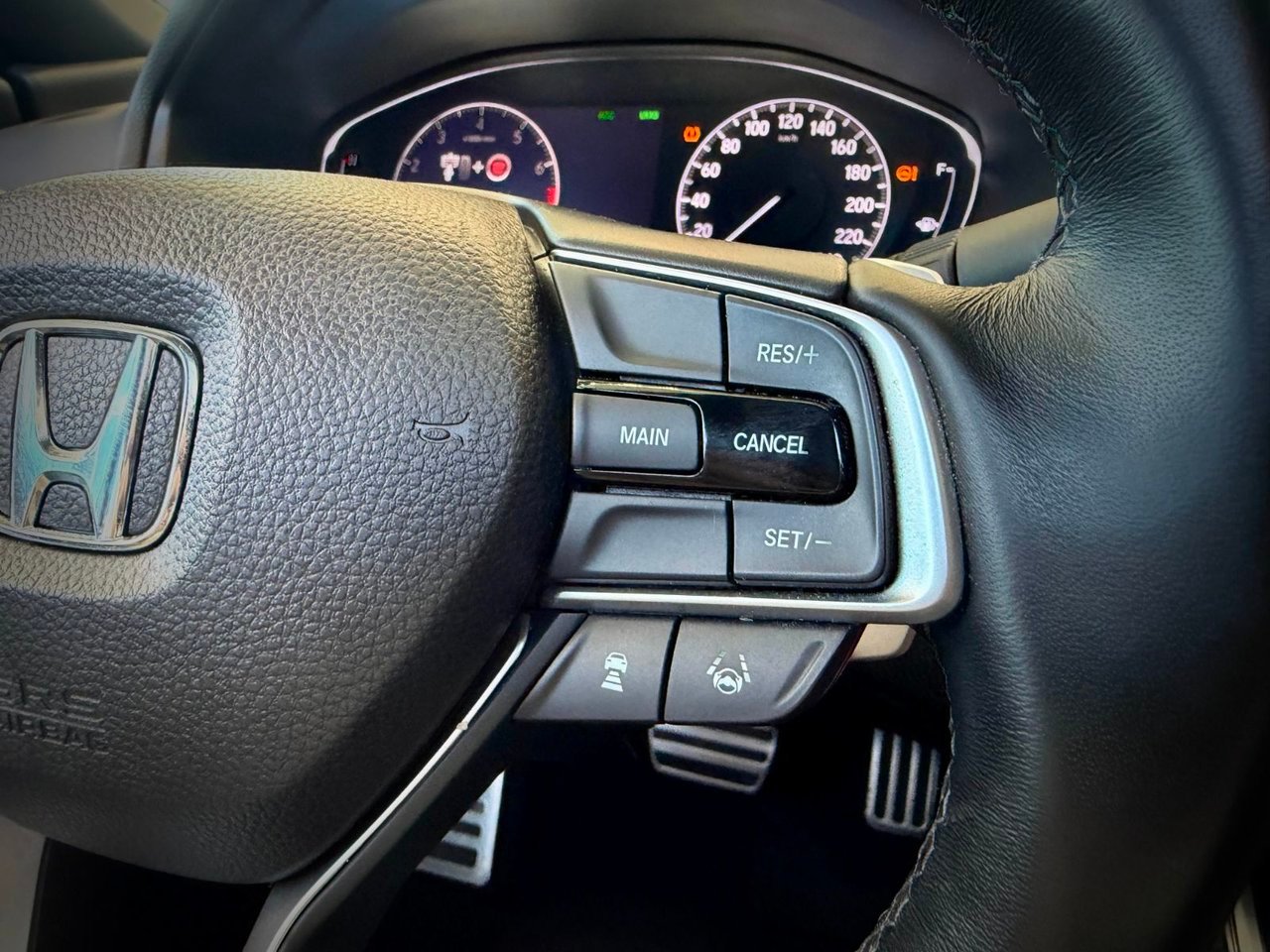 2019 Honda Accord Sedan Red Notre-Dame-des-Prairies - photo #19