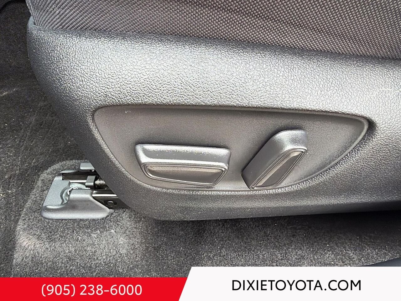 2023 Toyota Highlander Heated Seats, Alloy Wheels, Bluetooth Midnight Black Metallic Mississauga - photo #9
