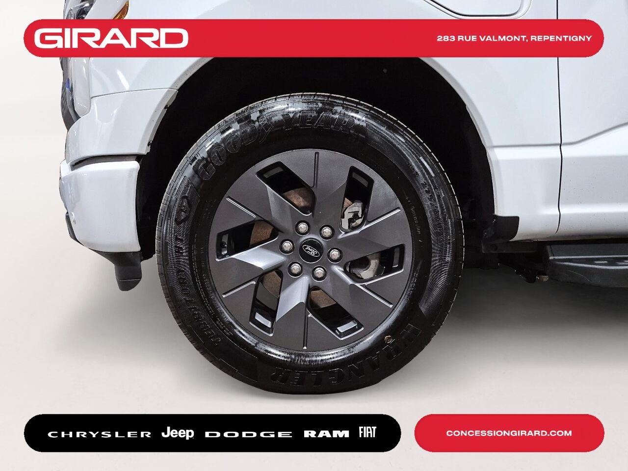 Ford F-150 LIGHTNING 2025 Blanc Repentigny - photo #9