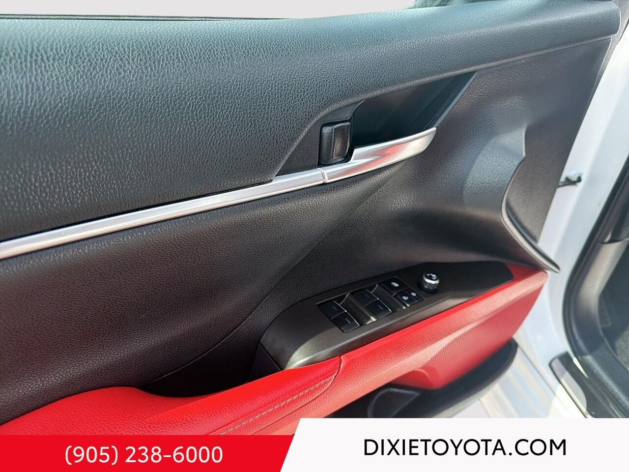 2022 Toyota Camry XSE AWD / CLEAN CARFAX / MOONROOF / HEATED SEATS / ALLOY WHEELS / CARPLAY AND ANDROID AUTO Wind Chill Pearl with Black Roof Mississauga - photo #7