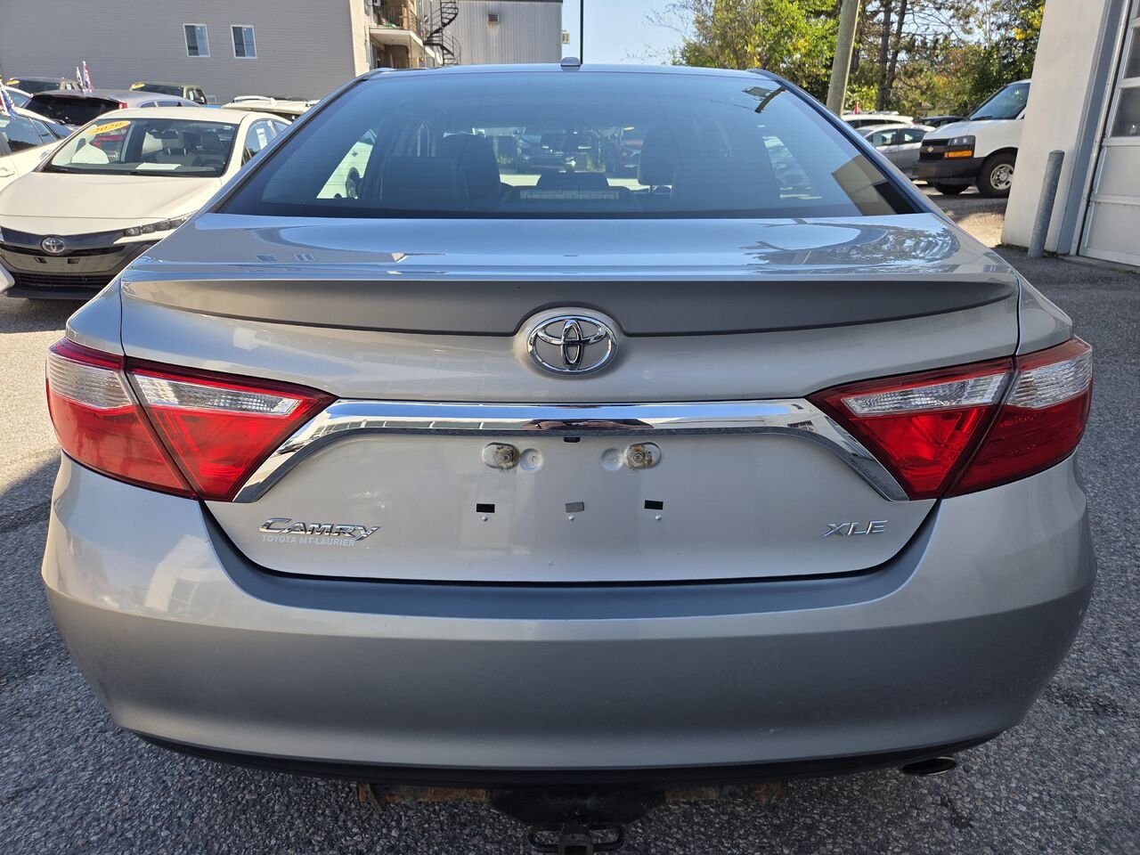 Toyota CAMRY XLE 2017 Argent Mont-Laurier - photo #5