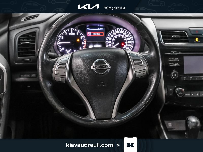 2015 Nissan Altima Grey Laval - photo #14