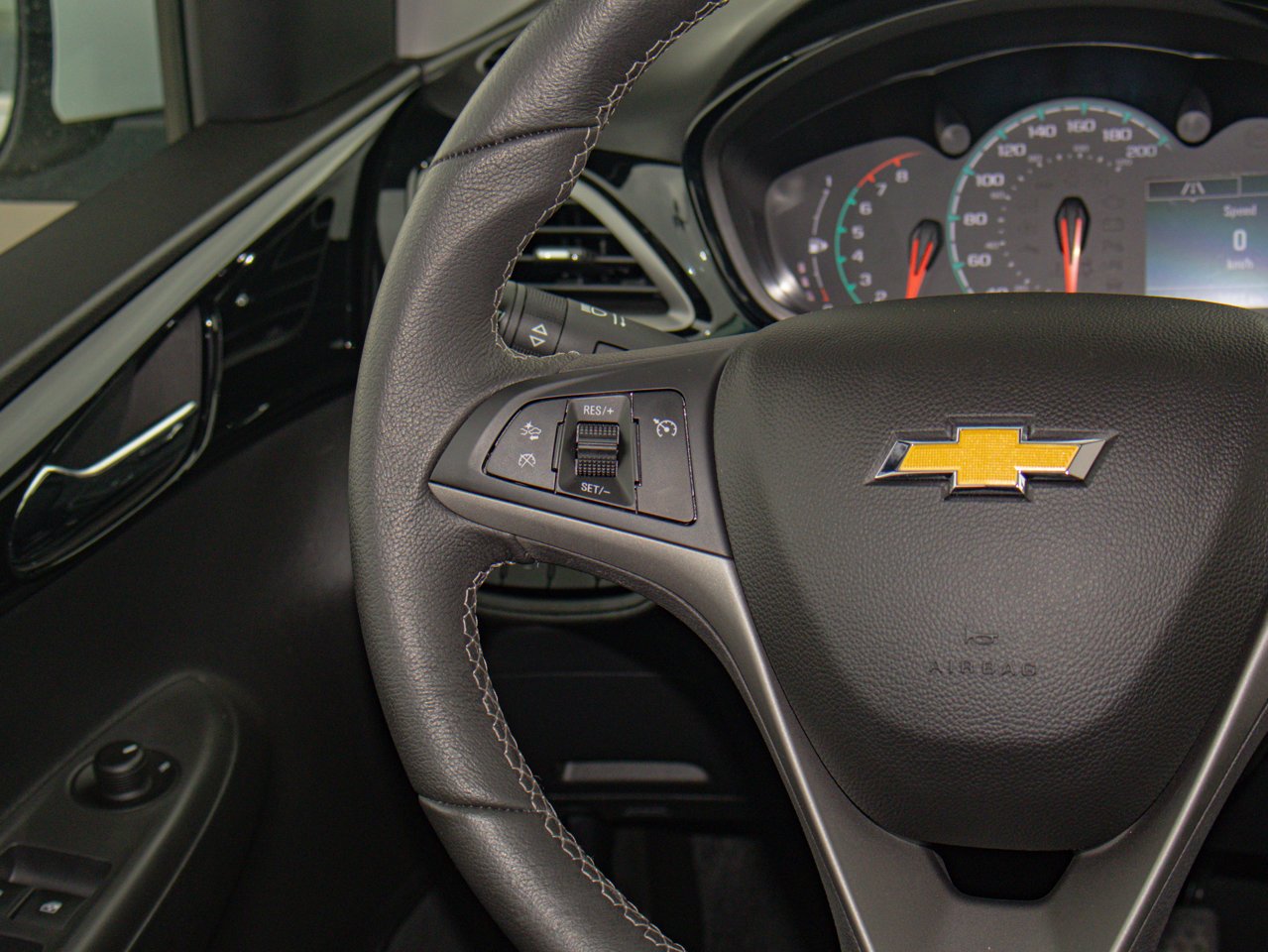 2022 Chevrolet Spark 4dr HB CVT 2LT White Sherwood Park - photo #22