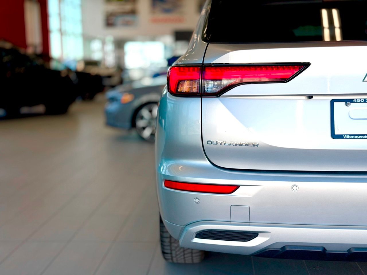 2023 Mitsubishi Outlander gray Notre-Dame-des-Prairies - photo #11